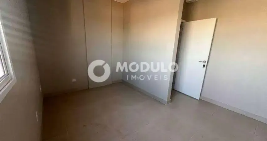 Apartamento com 2 quartos para alugar na Rua Rio de Janeiro, --, Brasil, Uberlândia