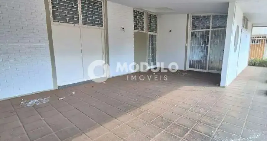 Casa residencial disponível para locação no bairro brasil.