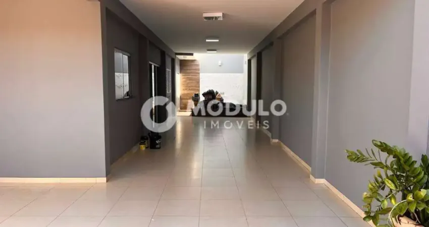Casa residencial à venda, 3 quartos, 1 suíte, 3 vagas, santa rosa - uberlândia/mg