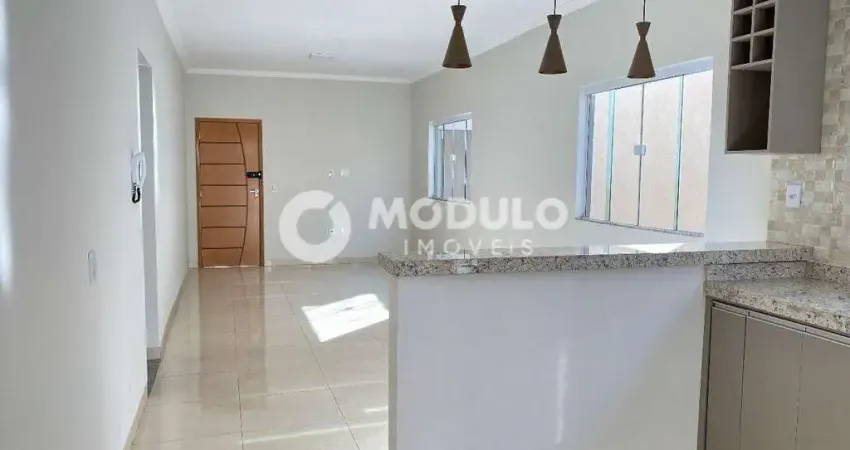 Casa residencial à venda, 3 quartos, 1 suíte, 2 vagas, nova uberlandia - uberlândia/mg