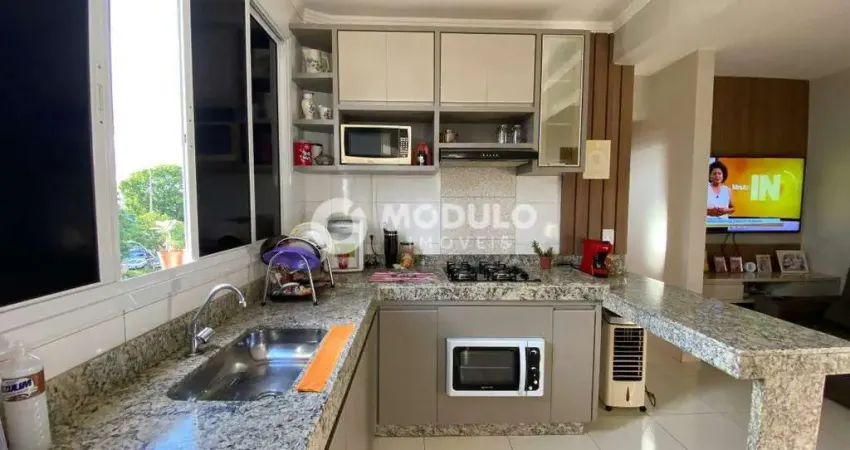 Apartamento mobiliado disponivel para locação no bairro tubalina.