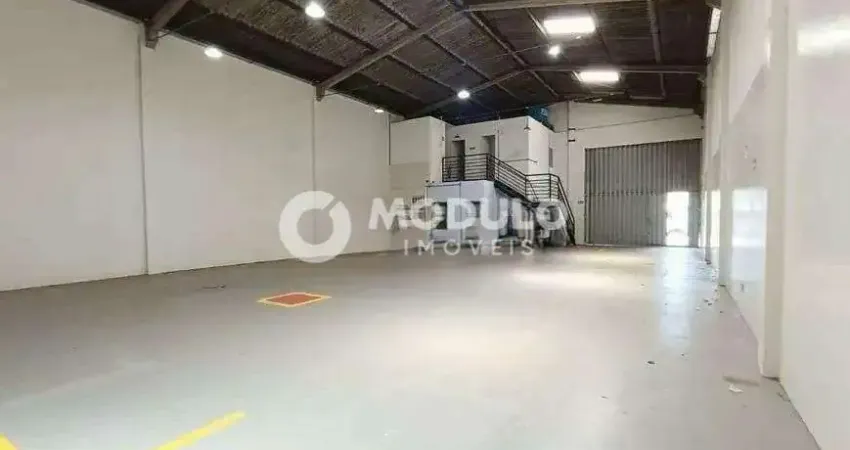 Galpão comercial disponível para locação no bairro tibery.