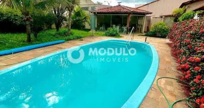 Casa à venda na Rua Doutor Lacerda, --, Vigilato Pereira, Uberlândia