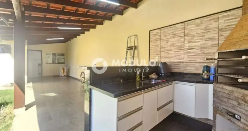 Casa residencial à venda, 3 quartos, 1 suíte, 2 vagas, jardim interlagos - araguari/mg
