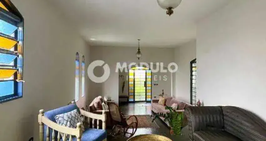 Casa residencial à venda, 5 quartos, 1 suíte, 4 vagas, lidice - uberlândia/mg