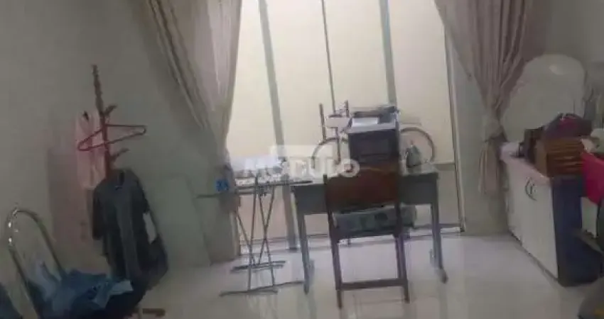 Casa residencial à venda, 3 quartos, 1 suíte, 4 vagas, umuarama - uberlândia/mg