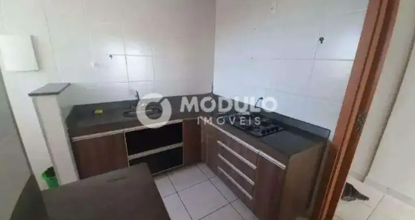 Apartamento com 2 quartos para alugar na Av. TERESINA, --, Umuarama, Uberlândia