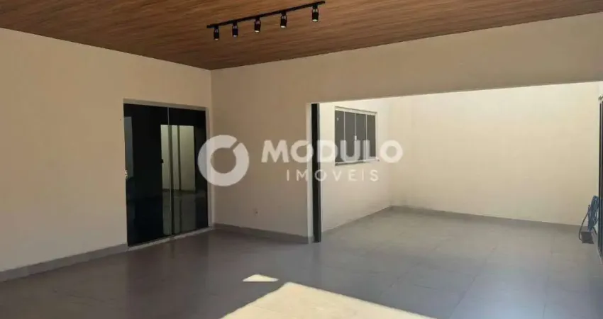Casa residencial à venda, 3 quartos, 2 suítes, 2 vagas, jardim europa - uberlândia/mg