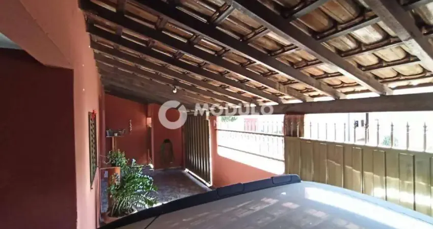 Casa residencial à venda, 3 quartos, 1 suíte, 2 vagas, pacaembu - uberlândia/mg