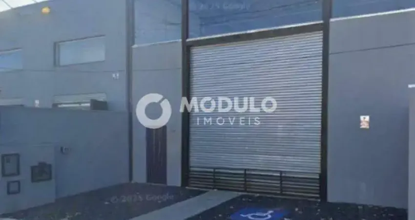 Galpão comercial disponivel para locação no bairro granada.