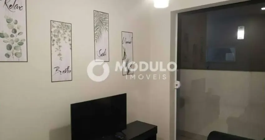 Apartamento mobiliado disponivel para locação no bairro santa monica.