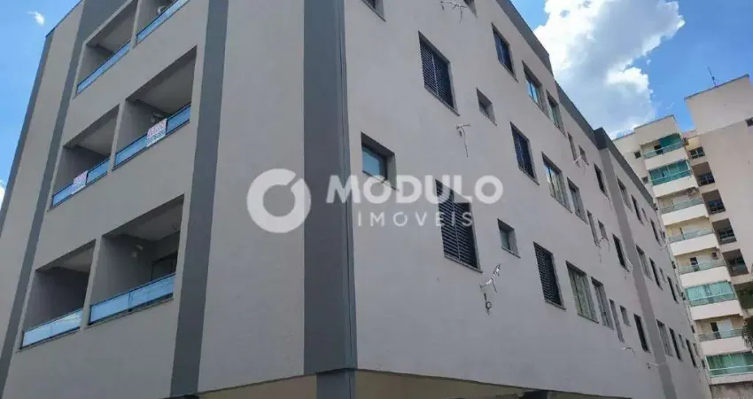 Apartamento com 3 quartos para alugar na Rua Caetés, --, Saraiva, Uberlândia