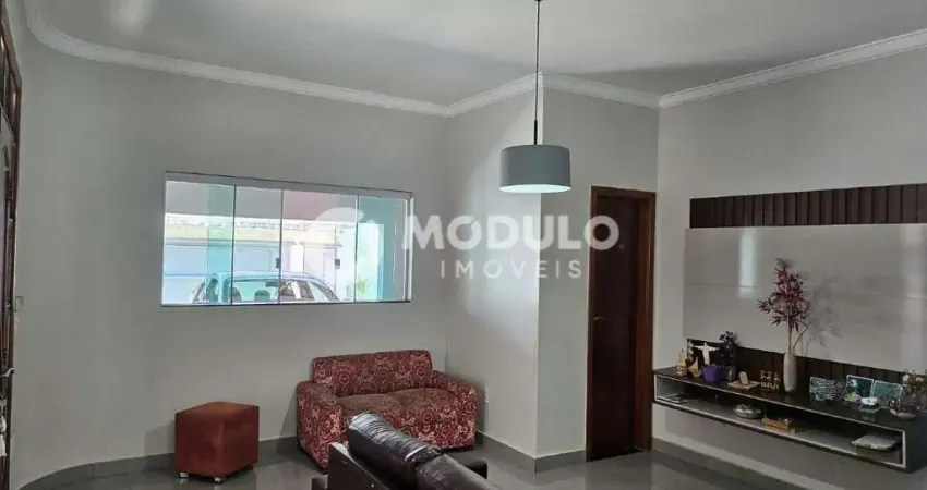 Casa residencial à venda, 4 quartos, 3 suítes, 4 vagas, cidade jardim - uberlândia/mg