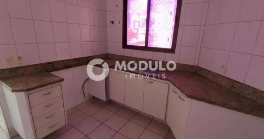 Apartamento disponivel para locação no bairro santa mônica.
