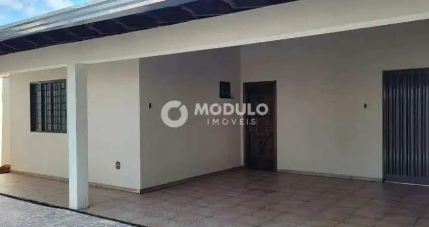 Casa com 4 quartos para alugar na Rua Nordau Gonçalves Melo, --, Santa Mônica, Uberlândia