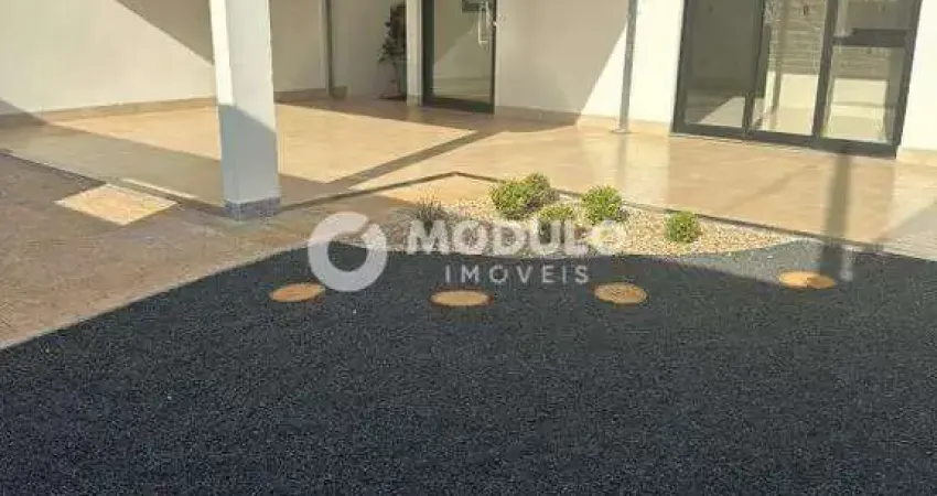 Casa residencial à venda, 3 quartos, 3 suítes, 2 vagas, verde umuarama - uberlândia/mg