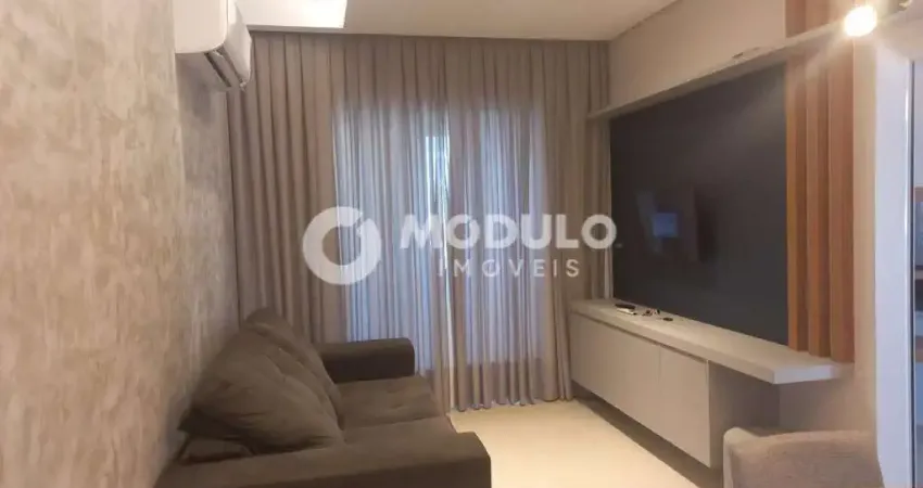 Apartamento mobiliado à venda, 2 quartos, 1 suíte, 2 vagas, santa mônica - uberlândia/mg
