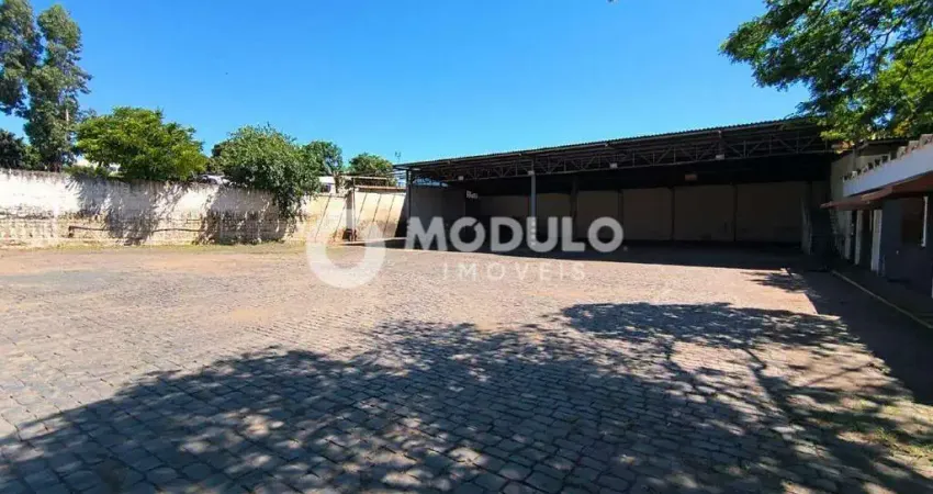 Barracão / Galpão / Depósito para alugar na Avenida Comendador Alexandrino Garcia, --, Marta Helena, Uberlândia