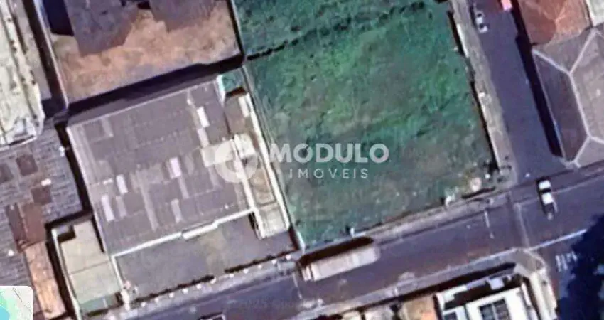 Terreno à venda na Avenida Estrêla do Sul, --, Martins, Uberlândia