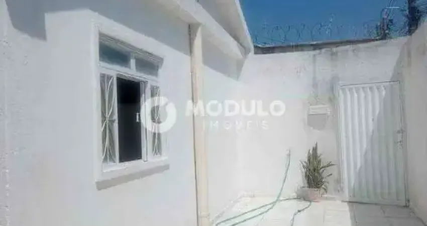 Casa residencial à venda, 3 quartos, 3 vagas, alto umuarama - uberlândia/mg