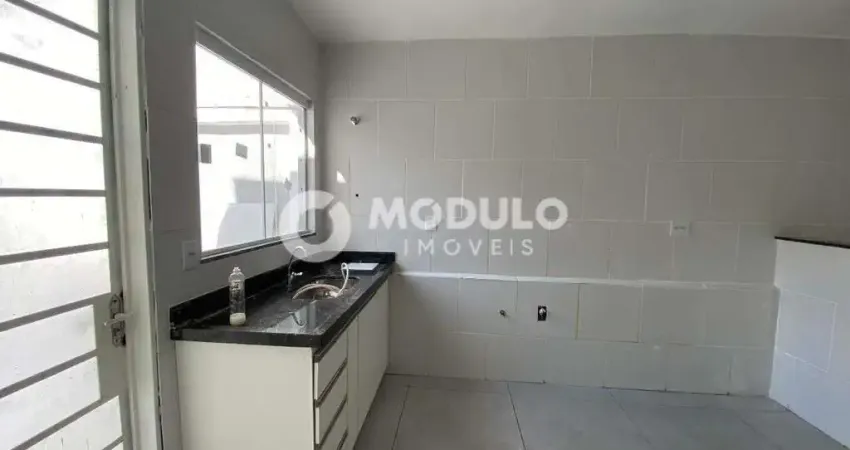 Casa com 3 quartos para alugar na Rua Doutor Lacerda, --, Lidice, Uberlândia