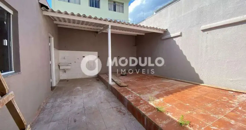 Casa com 4 quartos para alugar na Rua Doutor Lacerda, --, Lidice, Uberlândia