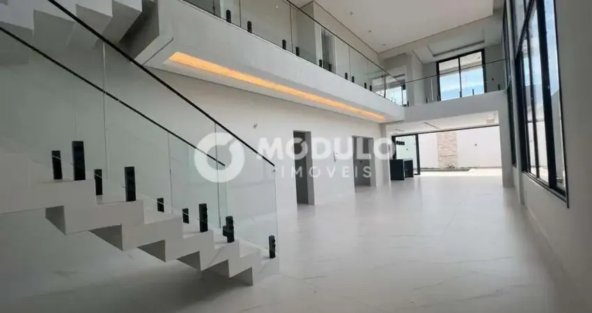 Sobrado à venda, 4 quartos, 3 suítes, 4 vagas, cidade jardim - uberlândia/mg