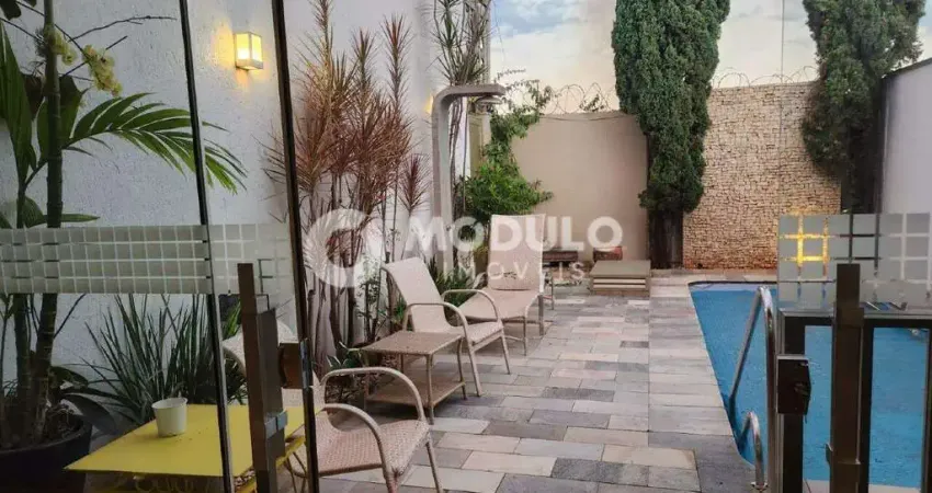 Casa em condomínio disponível para locação no bairro lagoinha.