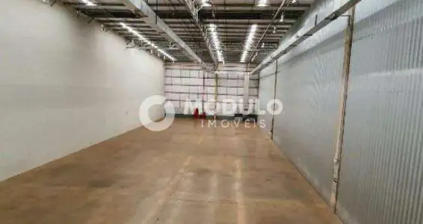 Galpão comercial para locação no bairro luizote de freitas.