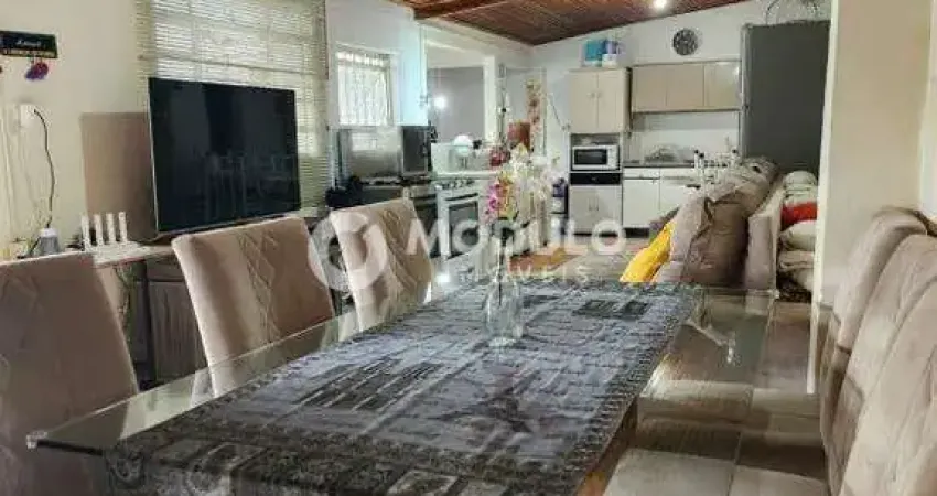 Casa comercial / residencial à venda, 4 quartos, 4 vagas, santa mônica - uberlândia/mg