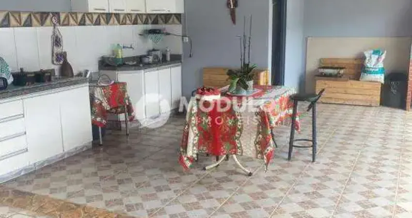 Casa residencial à venda, 3 quartos, 1 suíte, 3 vagas, minas gerais - uberlândia/mg