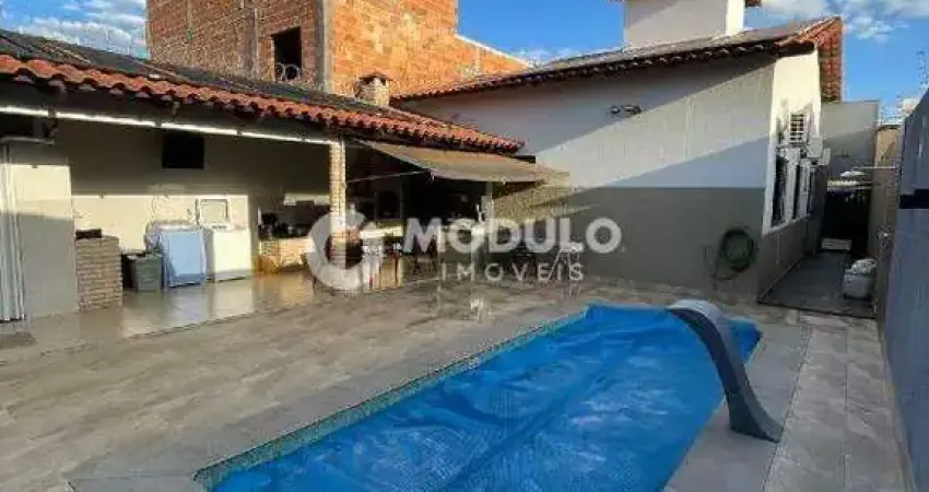 Casa residencial à venda, 3 quartos, 1 suíte, 2 vagas, jardim patricia - uberlândia/mg