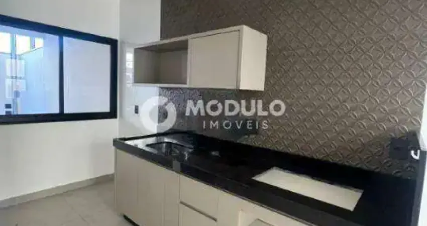 Casa com 2 quartos para alugar na Rua Ciano, --, Grand Ville, Uberlândia