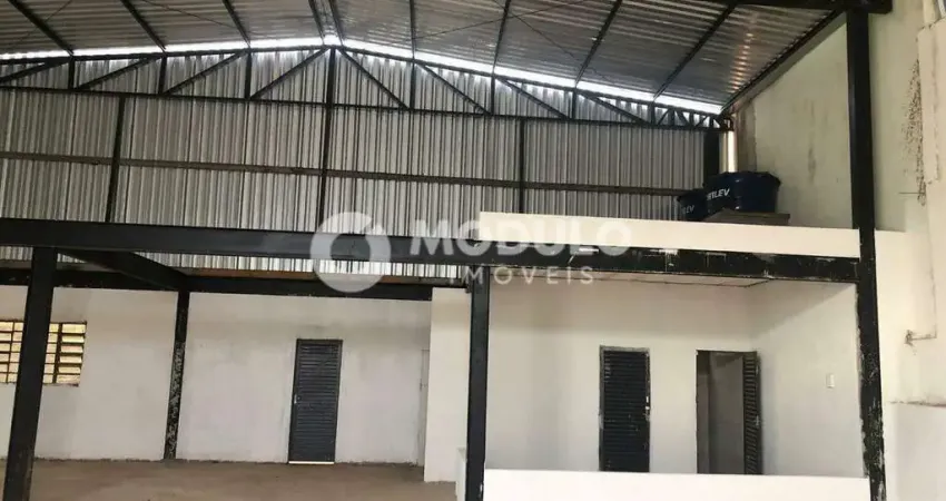 Galpão disponivel para locação no bairro custodio pereira.