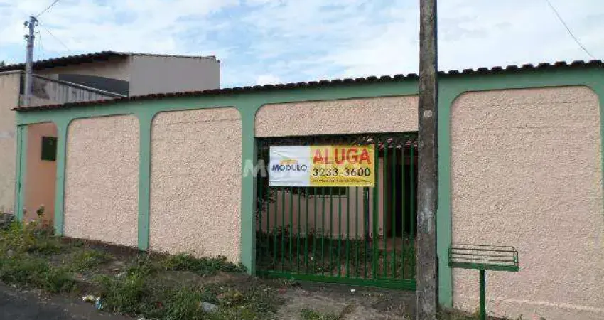 Casa residencial para aluguel, 3 quartos, 1 suíte, 2 vagas, residencial gramado - uberlândia/mg