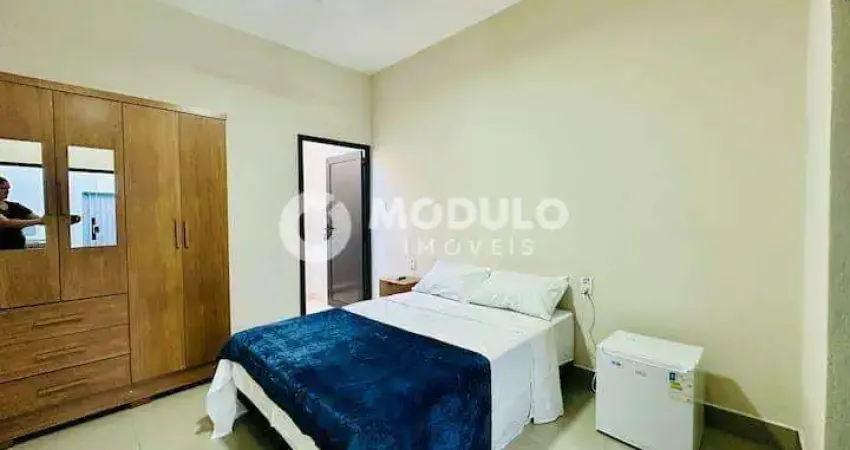 Casa com 1 quarto para alugar na Rua da Lavoura, --, Minas Gerais, Uberlândia