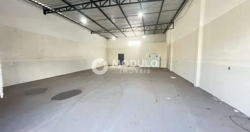 Galpão comercial disponivel para locação no bairro granada.