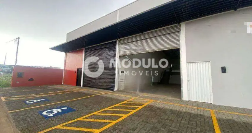 Galpão comercial disponivel para locação no bairro novo mundo.