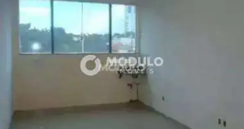 Sala comercial para alugar na Praça Doutor Manoel Crosara, --, Saraiva, Uberlândia