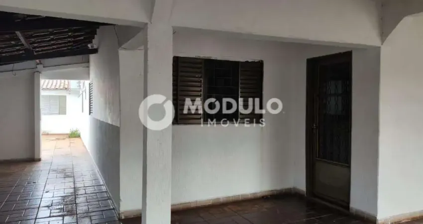 Casa residencial à venda, 3 quartos, 1 suíte, 4 vagas, taiaman - uberlândia/mg