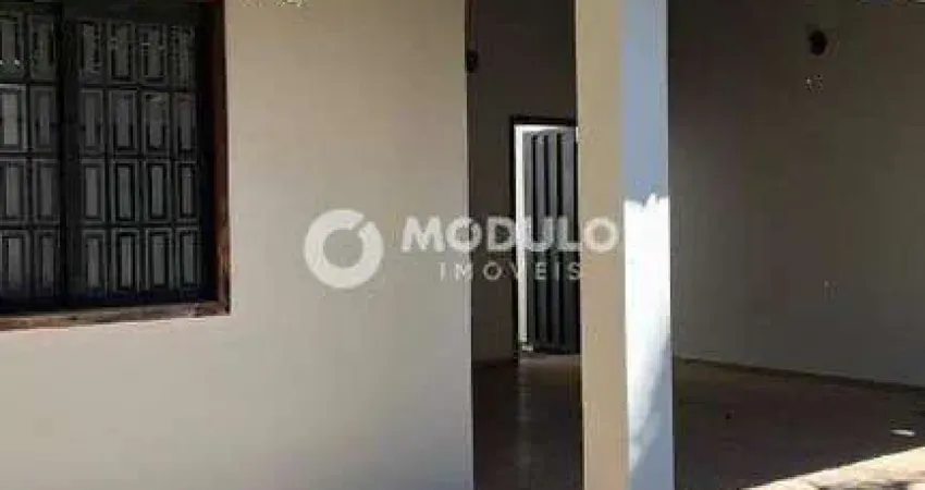 Casa residencial à venda, 4 quartos, 1 suíte, 4 vagas, santa mônica - uberlândia/mg