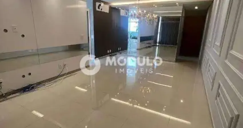 COBERTURA DUPLEX à venda, 3 quartos, 3 suítes, 3 vagas, Santa Mônica - Uberlândia/MG