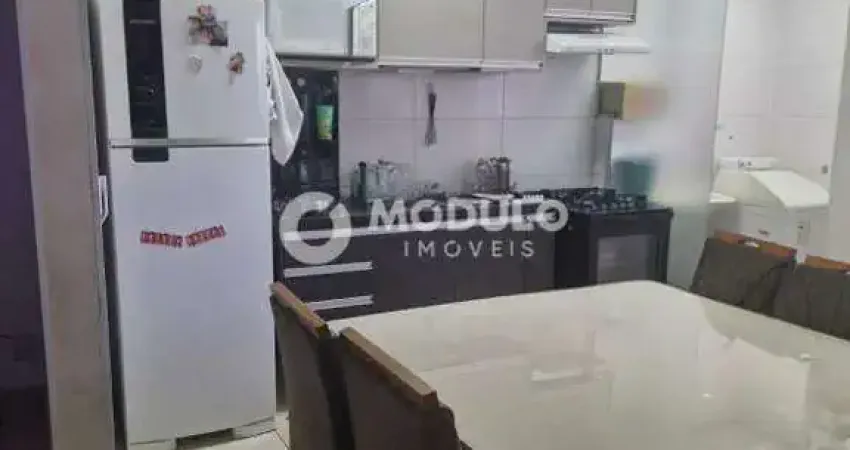 APARTAMENTO à venda, 2 quartos, 1 suíte, 1 vaga, Tubalina - Uberlândia/MG