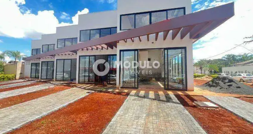 Sala comercial disponível para locação no bairro Jardim Karaiba.