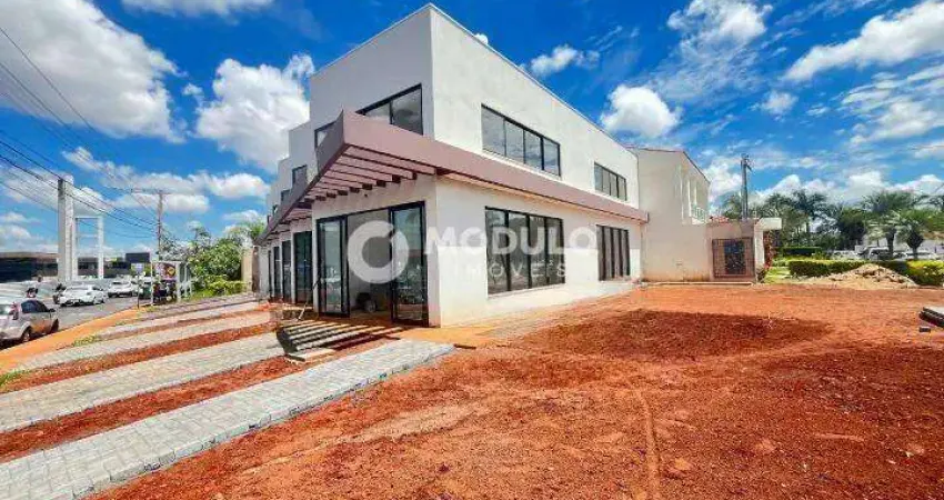 Sala comercial disponível para locação no bairro Jardim Karaiba.