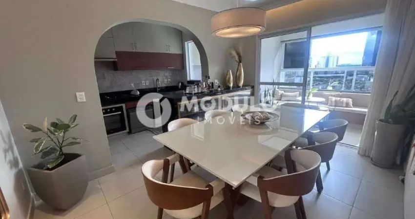 APARTAMENTO MOBILIADO à venda, 3 quartos, 1 suíte, 2 vagas, Martins - Uberlândia/MG