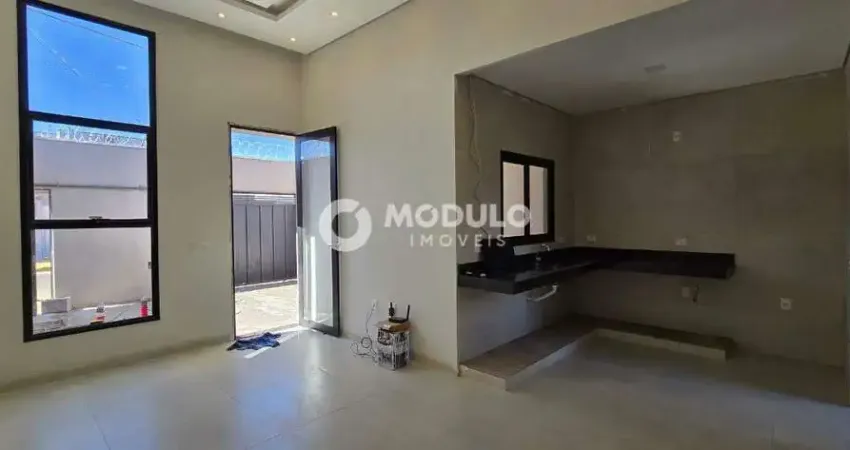 CASA RESIDENCIAL à venda, 3 quartos, 1 suíte, 2 vagas, NOVO MUNDO - Uberlândia/MG