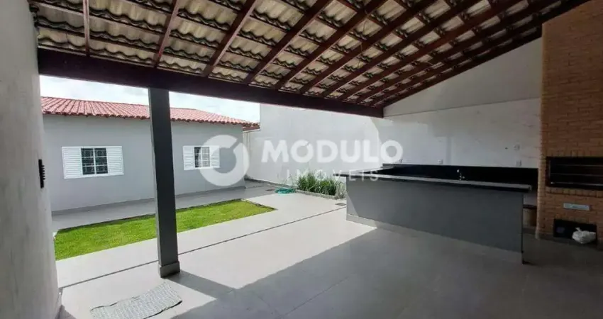 CASA RESIDENCIAL à venda, 3 quartos, 2 suítes, 3 vagas, Segismundo Pereira - Uberlândia/MG