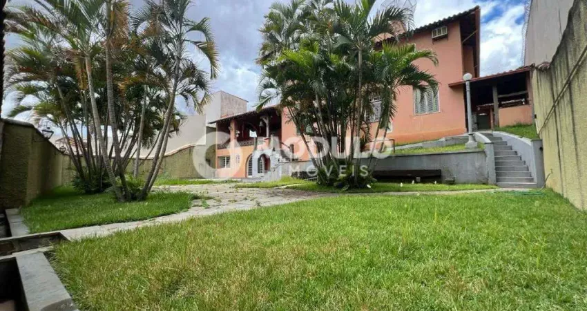 SOBRADO à venda, 3 quartos, 1 suíte, 6 vagas, LIDICE - Uberlândia/MG