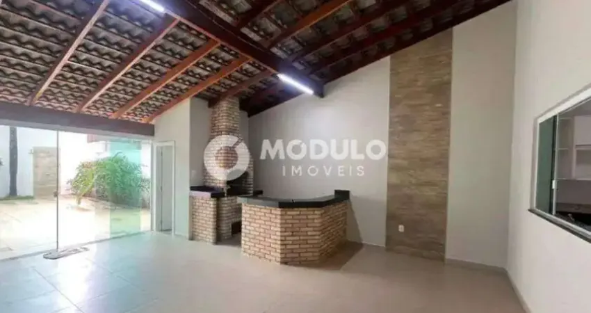 Casa em condomínio disponível para locação no bairro Aclimação.